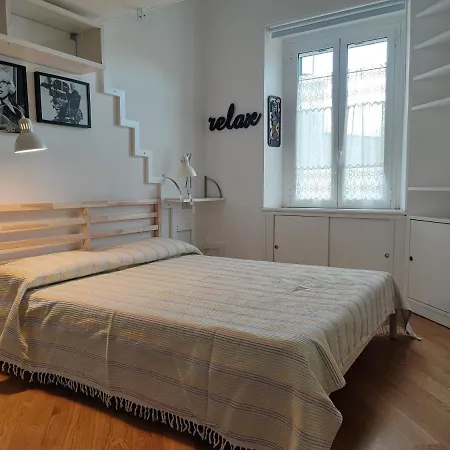 Domus Centro Apartment *
